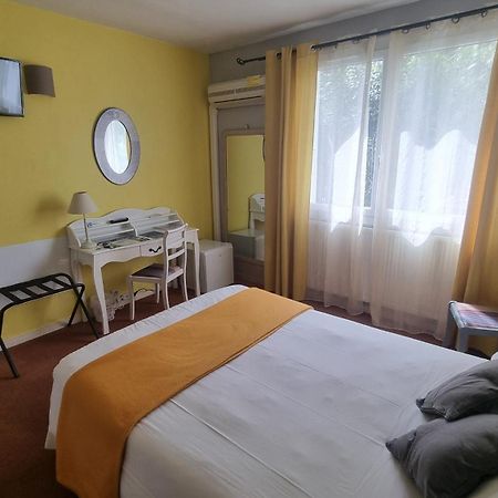 Hotel Du Tricastin Pierrelatte Eksteriør bilde