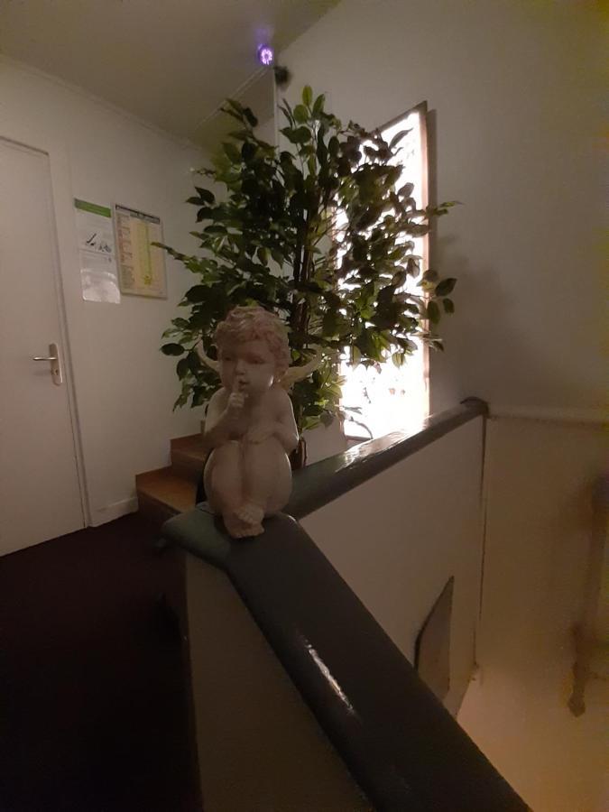Hotel Du Tricastin Pierrelatte Eksteriør bilde