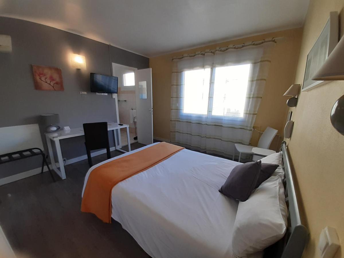 Hotel Du Tricastin Pierrelatte Eksteriør bilde