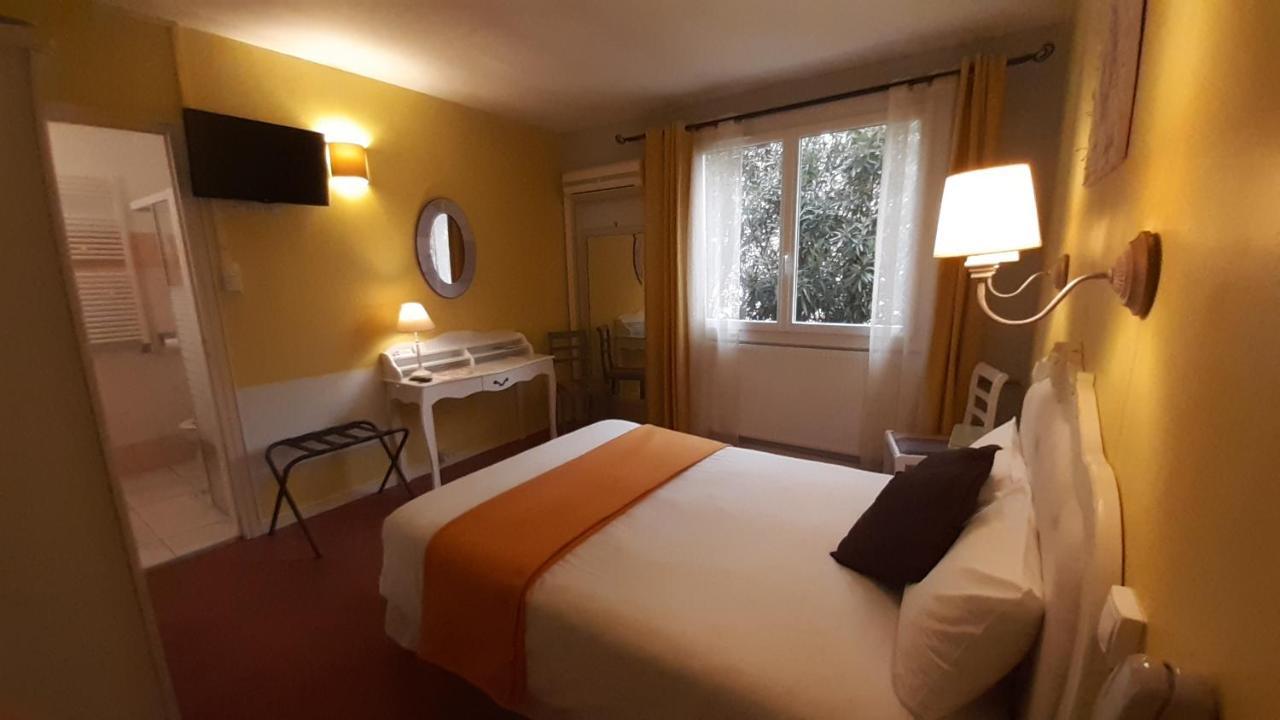 Hotel Du Tricastin Pierrelatte Eksteriør bilde