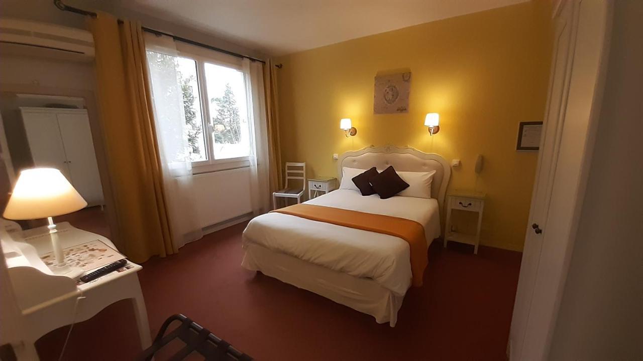 Hotel Du Tricastin Pierrelatte Eksteriør bilde