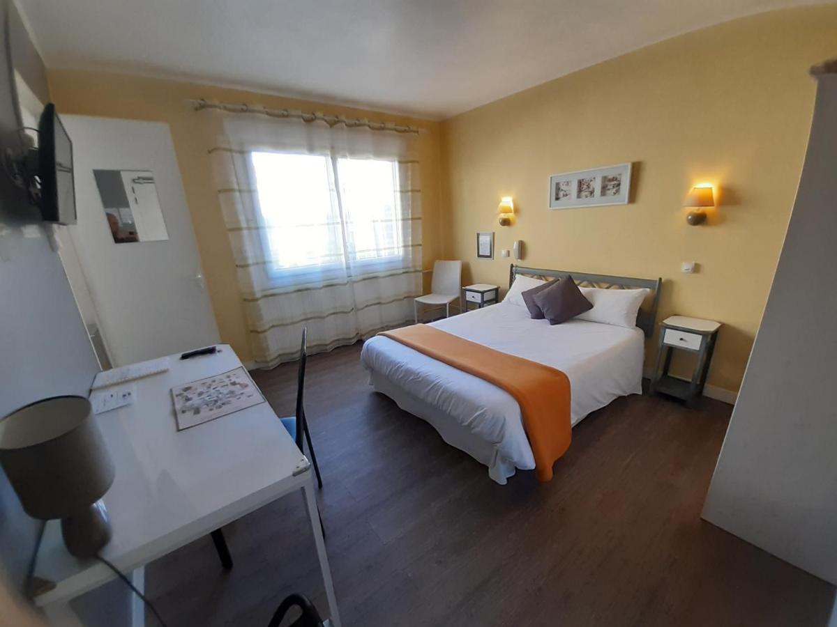 Hotel Du Tricastin Pierrelatte Eksteriør bilde